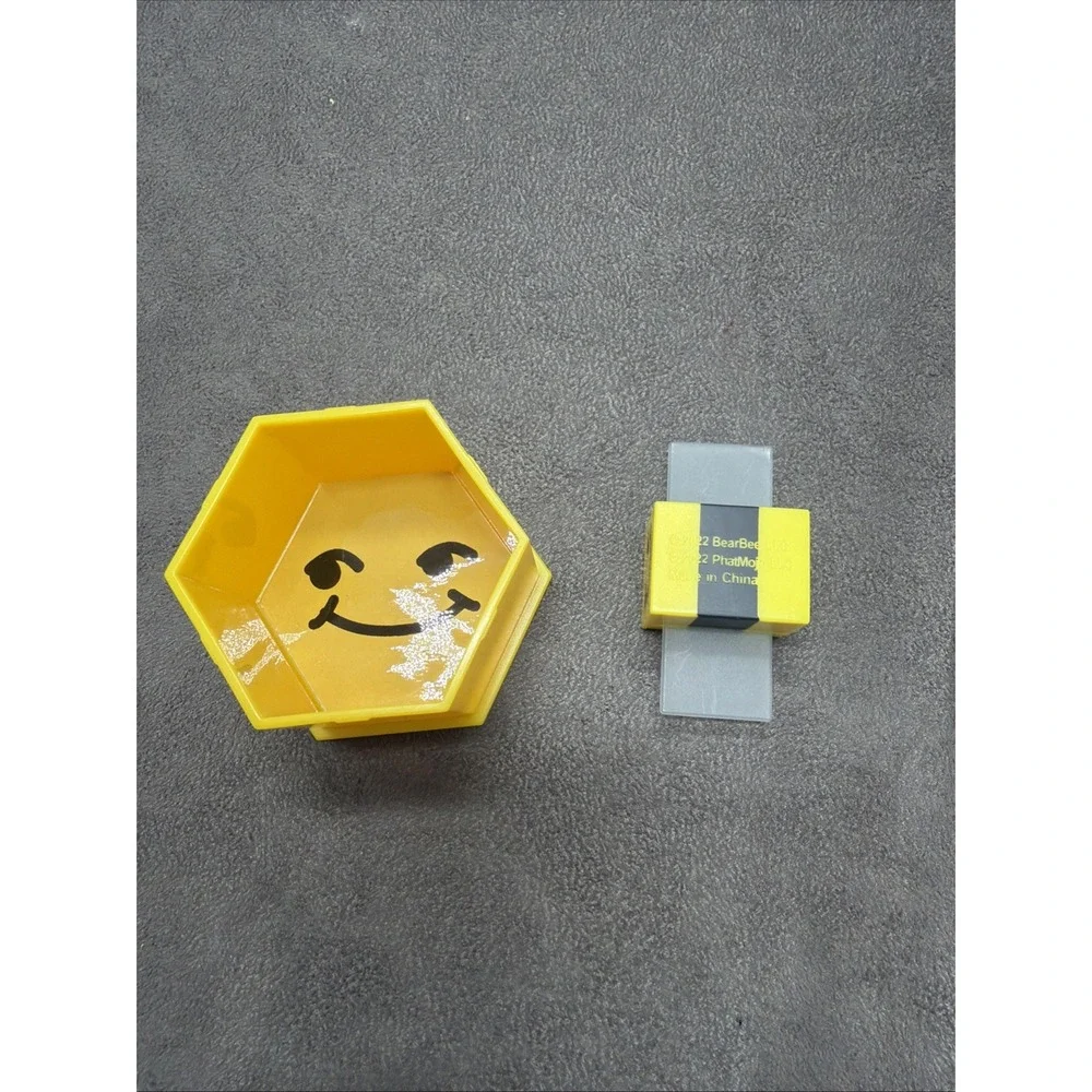 Bee Swarm Simulator Mini Series 1 Honey Bee Figure & Comb